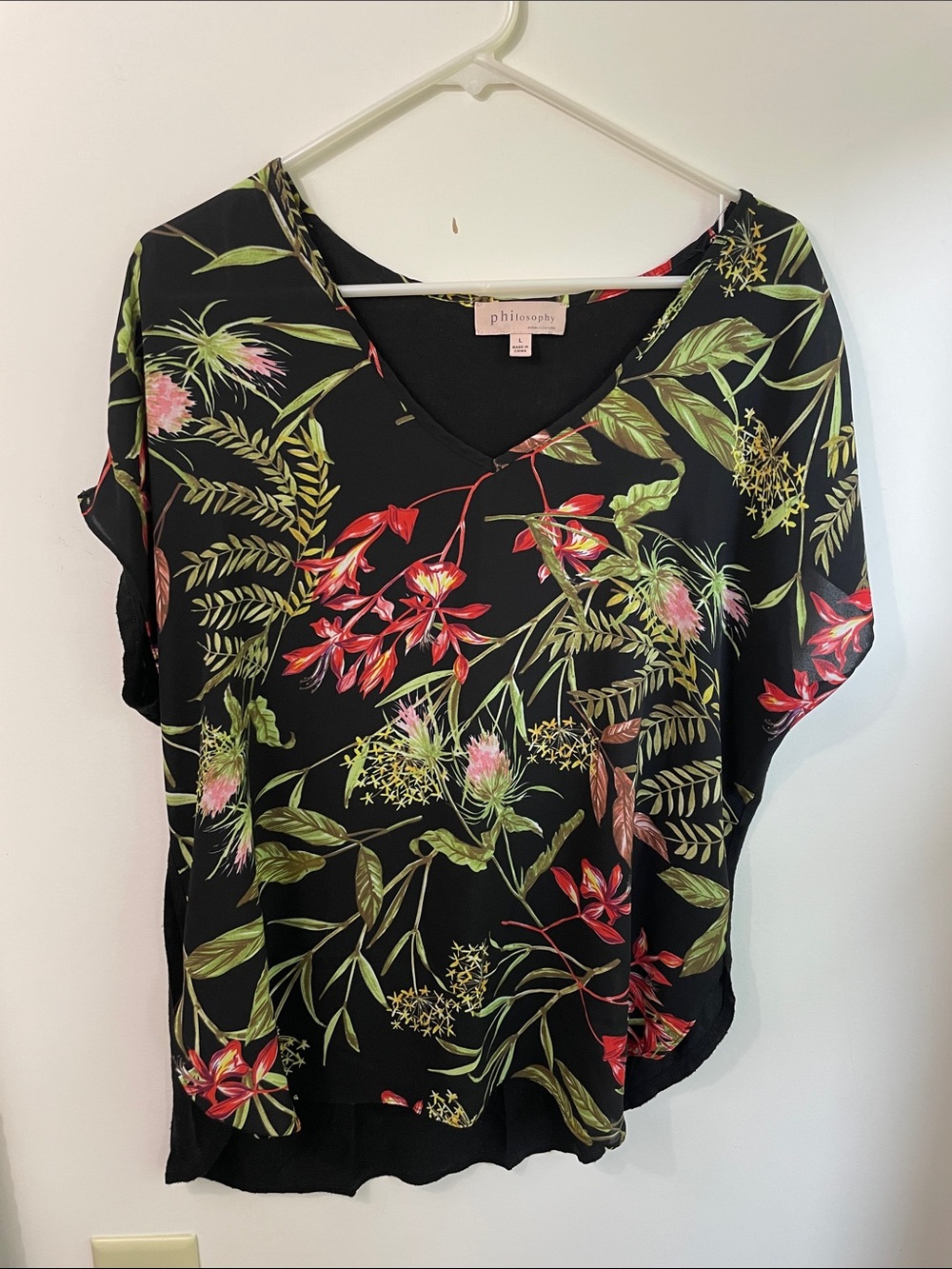 Philosophy Black Tropical Relaxed Fit Dark Floral V-Neck Blouse Sz L